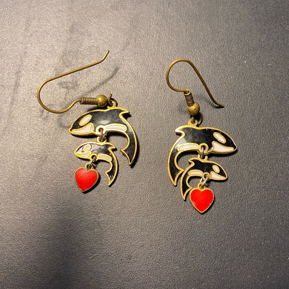 Kitsch Orca Whale Enamel Earrings ❤️🐳